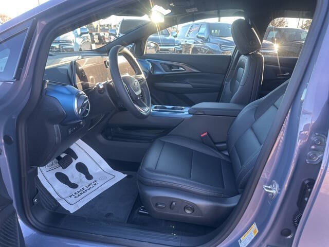 2026 Chevrolet Equinox EV LT 2