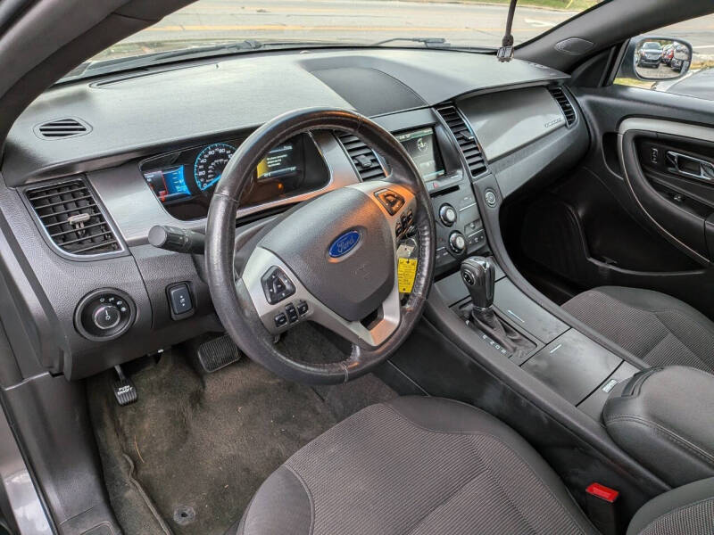 2014 Ford Taurus SEL