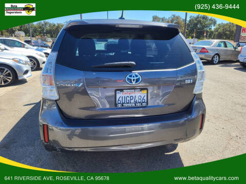 2012 Toyota Prius v Three