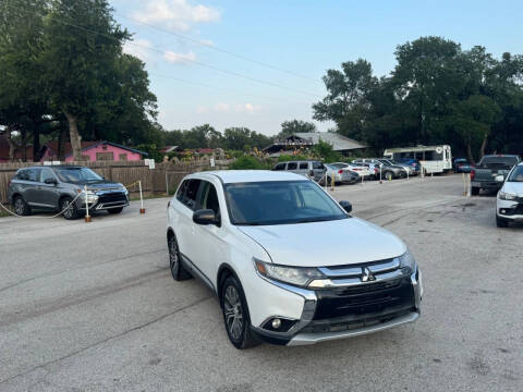 2016 Mitsubishi Outlander ES