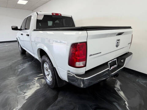 2017 RAM 1500 SLT