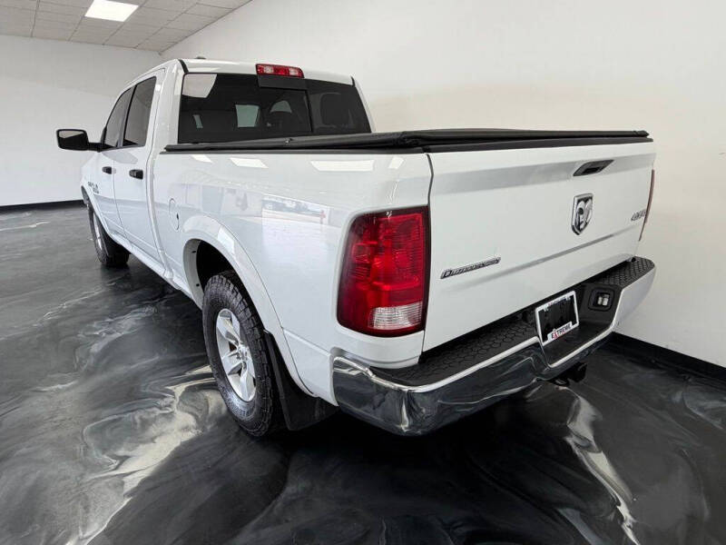 2017 RAM 1500 SLT