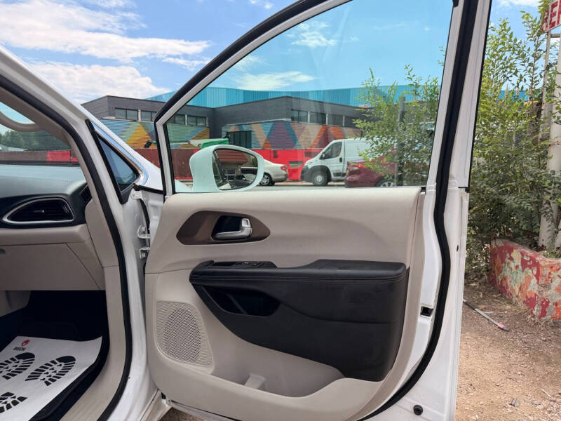 2019 Chrysler Pacifica Touring L