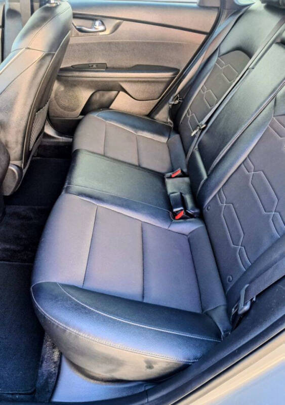 2022 Kia Forte GT Line