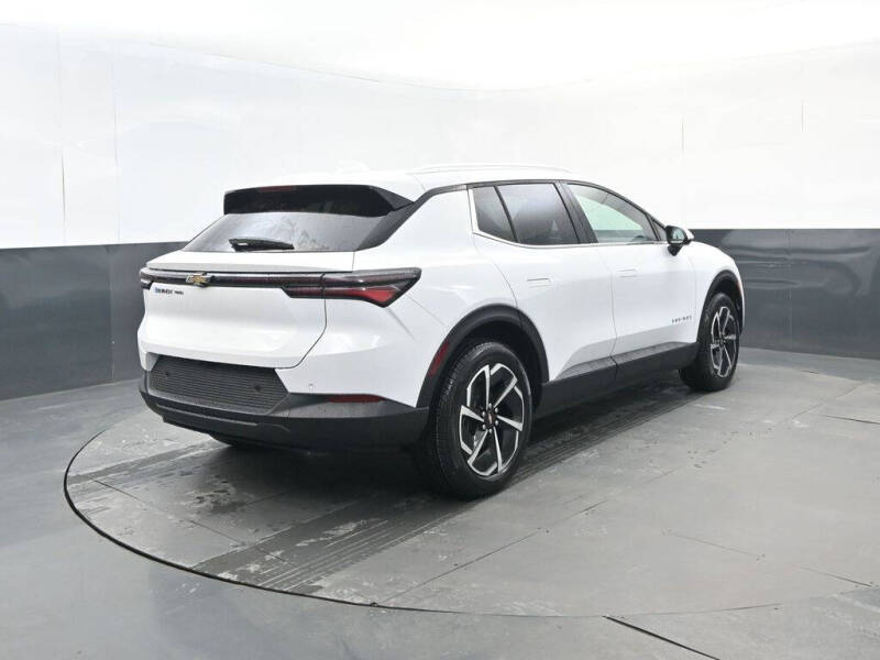 2026 Chevrolet Equinox EV LT 2