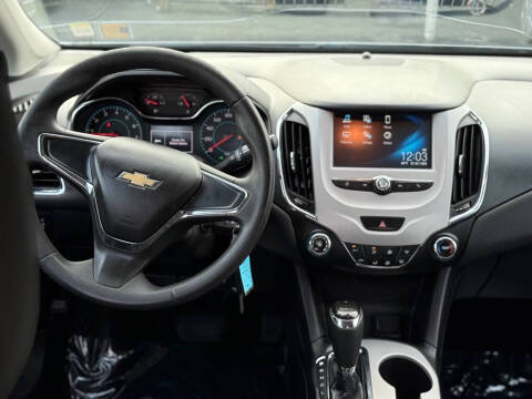 2017 Chevrolet Cruze LS Auto