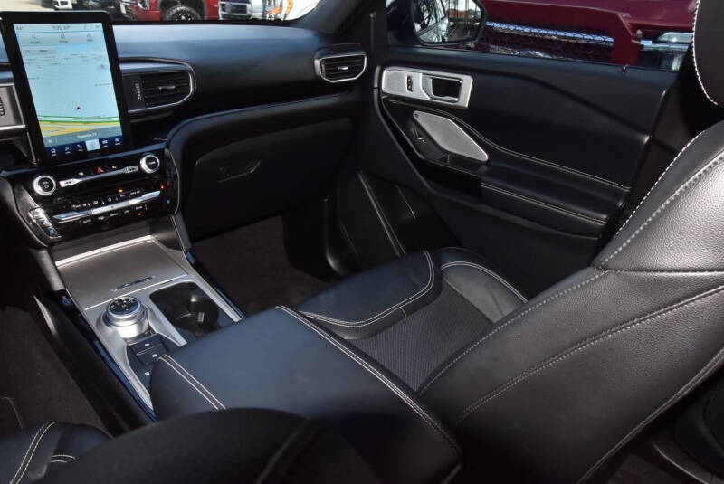 2022 Ford Explorer ST