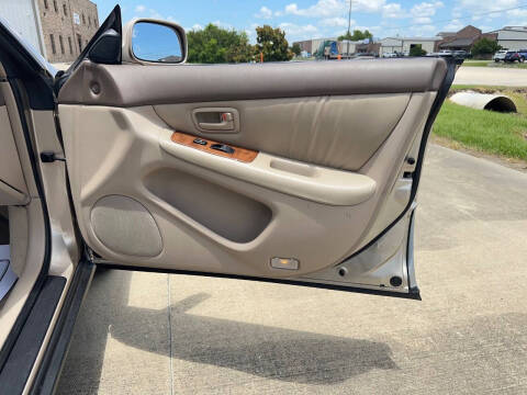 1999 Lexus ES 300