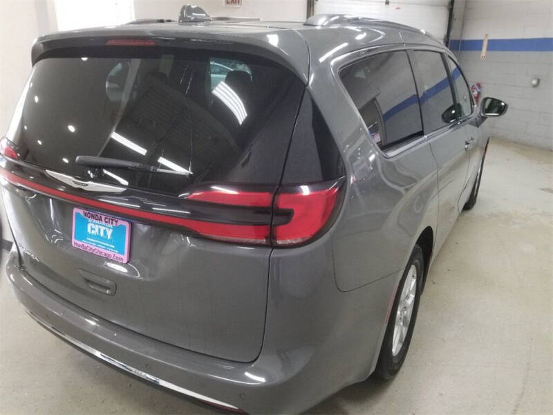2021 Chrysler Pacifica Touring L