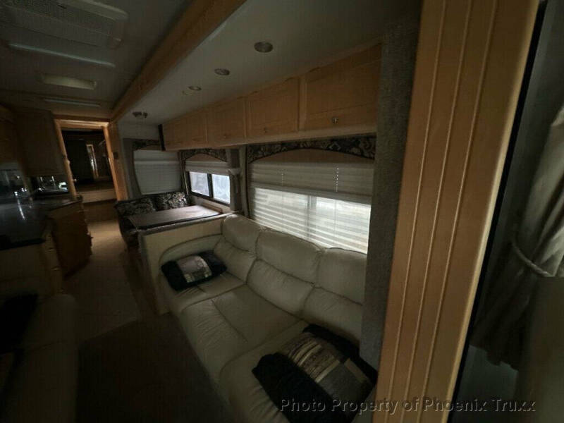 2006 Freightliner MH Chassis