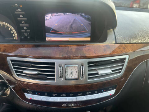 2009 Mercedes-Benz S-Class S 550 4MATIC