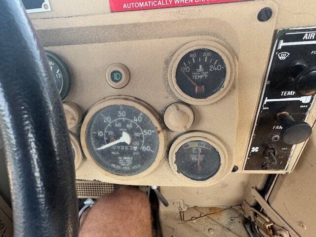 1987 AM General M998