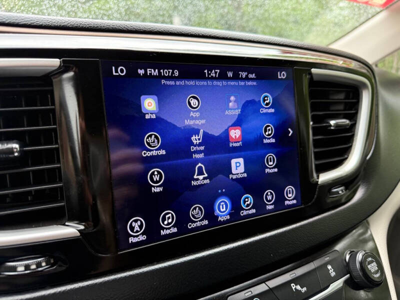 2017 Chrysler Pacifica Touring Plus