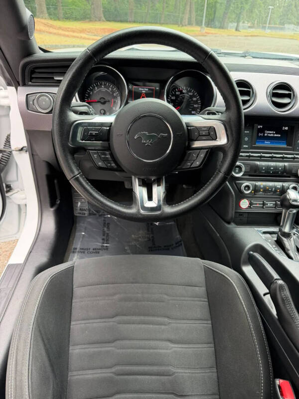 2017 Ford Mustang