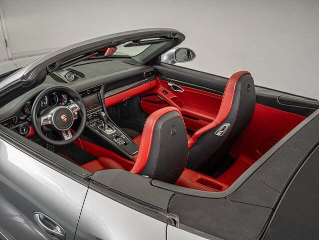 2014 Porsche 911 Turbo S