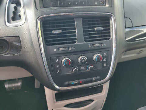 2014 Dodge Grand Caravan SXT 30th Anniversary