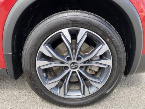 2019 Infiniti QX30 Essential