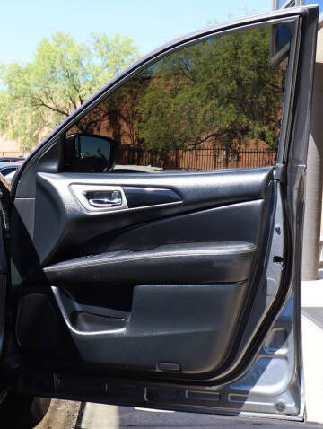 2020 Nissan Pathfinder S