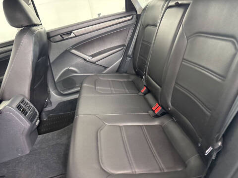 2020 Volkswagen Passat R-Line