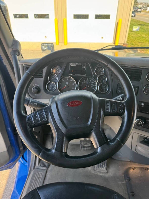 2019 Peterbilt 579