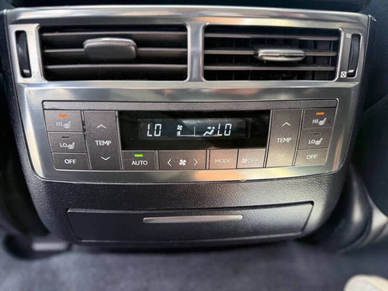 2011 Lexus LX 570