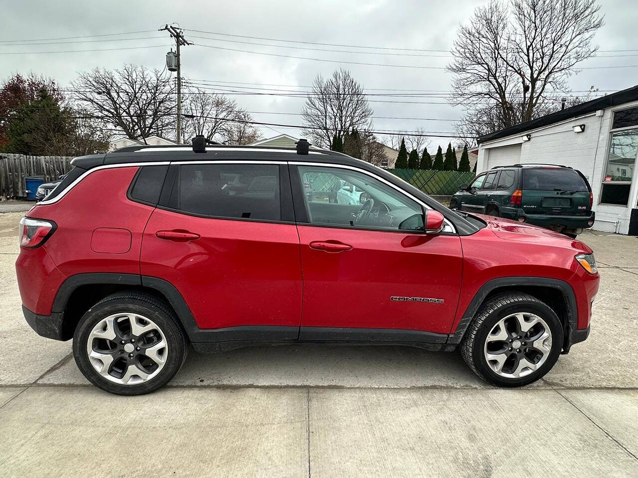 2017 Jeep Compass for sale at River Rides Auto Sale in Riverview, MI