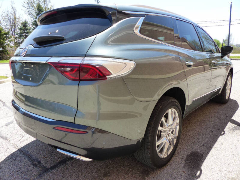 2023 Buick Enclave Essence