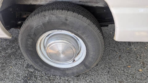2004 Ford E-Series