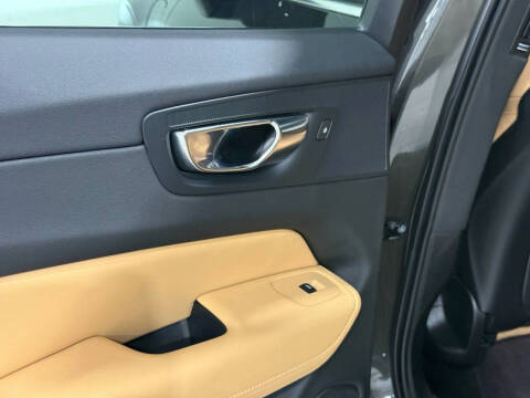 2021 Volvo XC60 Recharge T8 Inscription