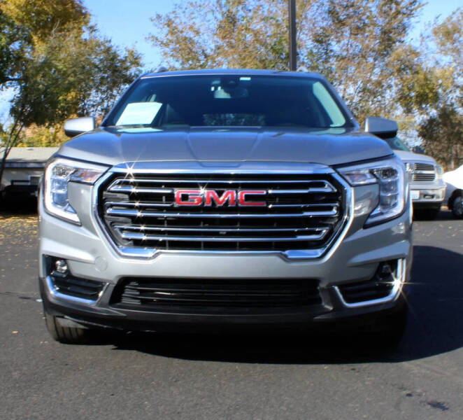 2024 GMC Terrain SLT