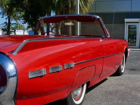 1962 Ford Thunderbird