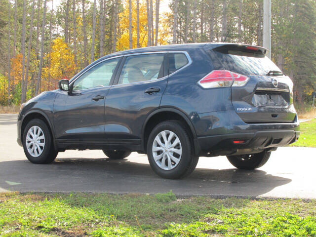 2016 Nissan Rogue for sale at CAT CREEK AUTO in Menahga, MN