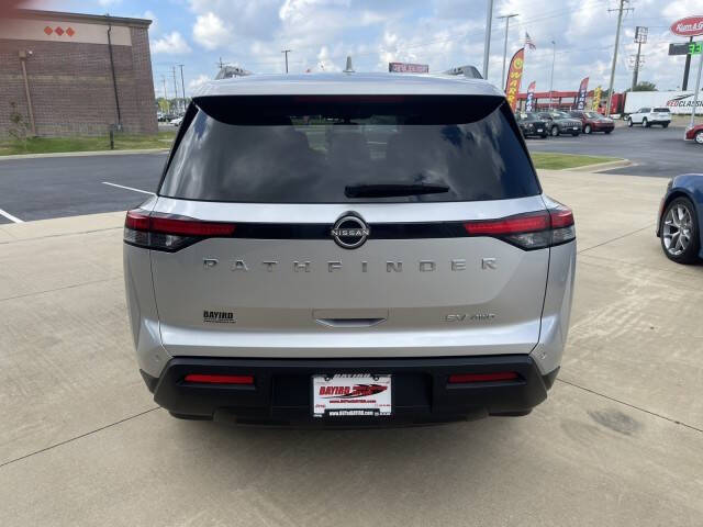 2023 Nissan Pathfinder SV