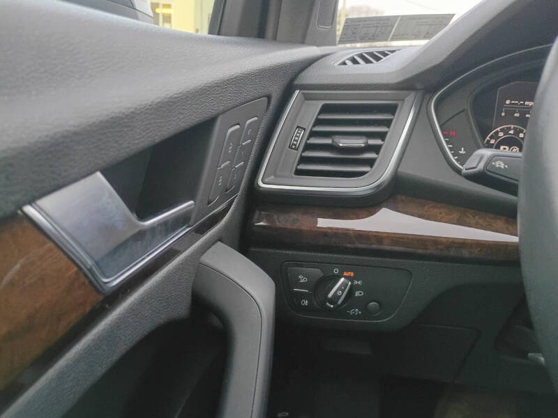 2020 Audi Q5 quattro Premium Plus 45 TFSI