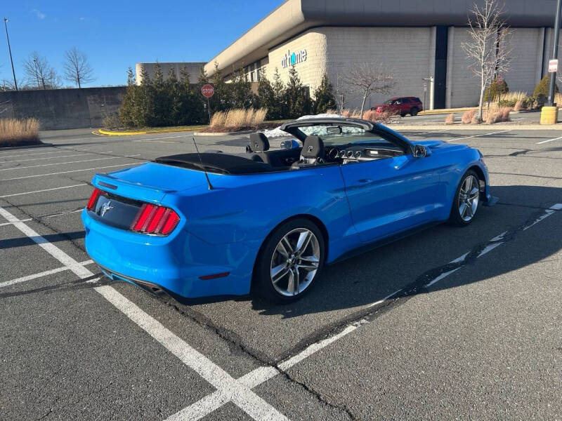 2017 Ford Mustang V6