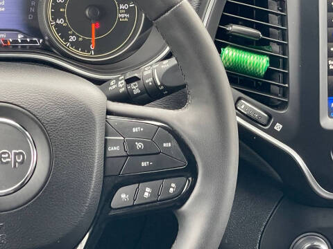 2023 Jeep Cherokee Altitude Lux