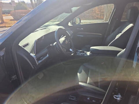 2025 Cadillac XT4 Premium Luxury