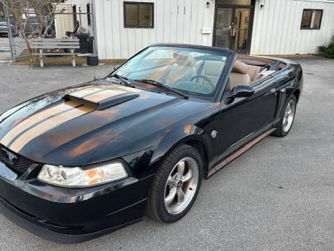 2004 Ford Mustang GT Deluxe
