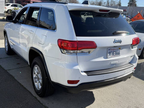 2017 Jeep Grand Cherokee Laredo