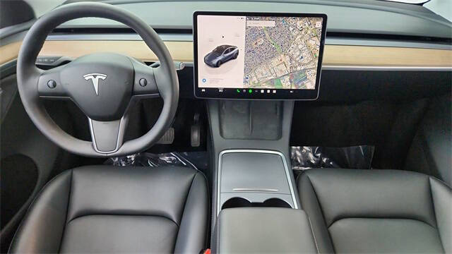 2025 Tesla Model Y Long Range