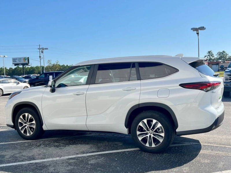 2024 Toyota Highlander XLE