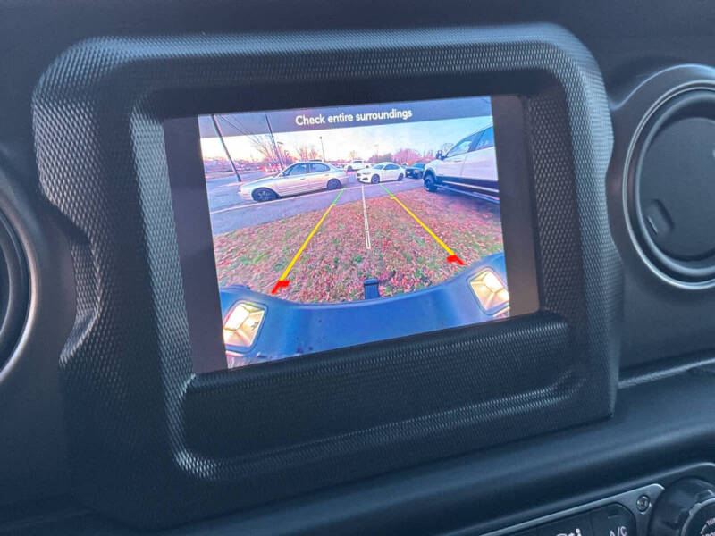 2022 Jeep Gladiator Sport S