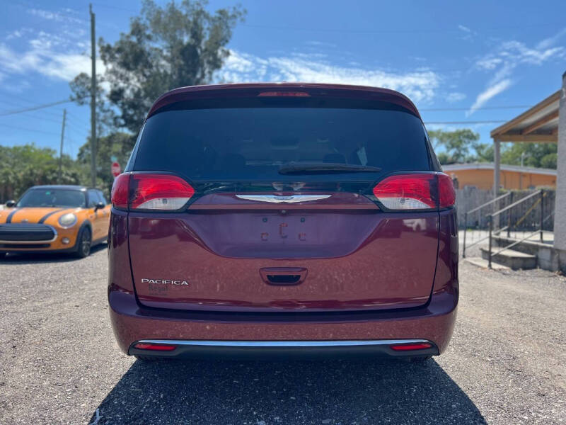 2017 Chrysler Pacifica Touring Plus