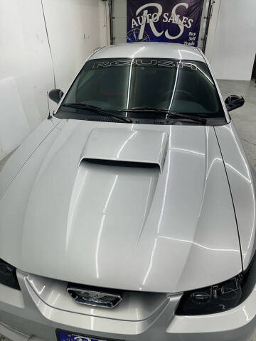 2002 Ford Mustang GT Deluxe