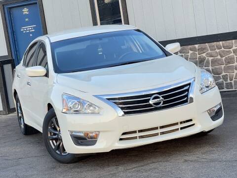 2015 Nissan Altima for sale at Dynamics Auto Sale in Highland IN