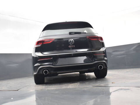 2025 Volkswagen Golf GTI SE