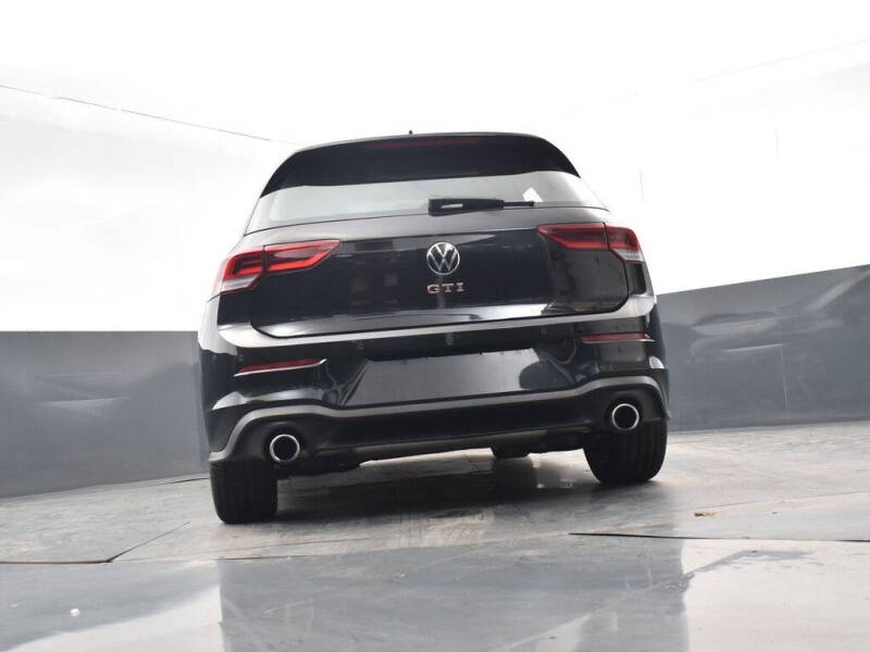 2025 Volkswagen Golf GTI SE