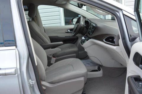 2017 Chrysler Pacifica LX