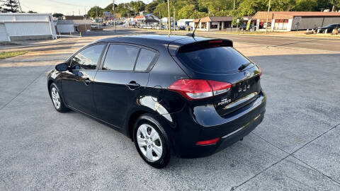 2017 Kia Forte5 LX