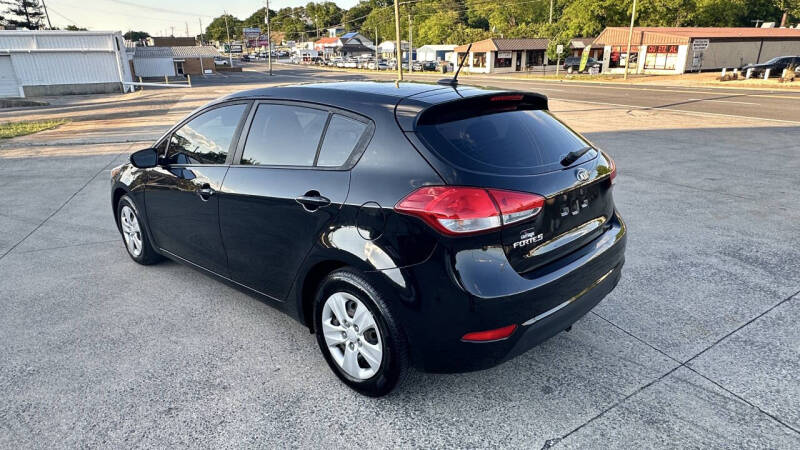 2017 Kia Forte5 LX